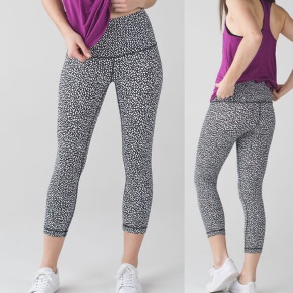 lululemon athletica Pants - Lululemon Wunder Under Crop Hi Rise Mosaic Black